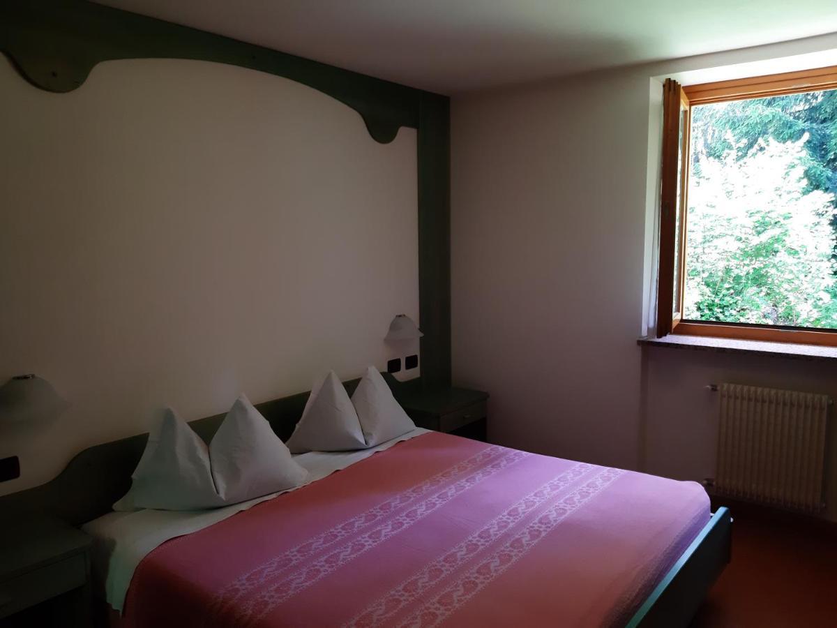 Albergo Scoiattolo Tret Bagian luar foto