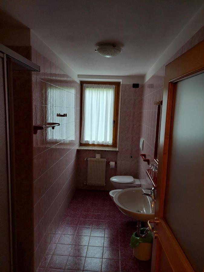 Albergo Scoiattolo Tret Bagian luar foto